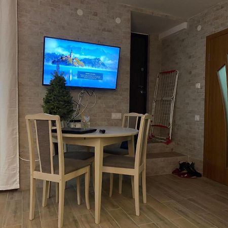 Freedom Apartment On Khmelnytsky Str Lviv Bagian luar foto
