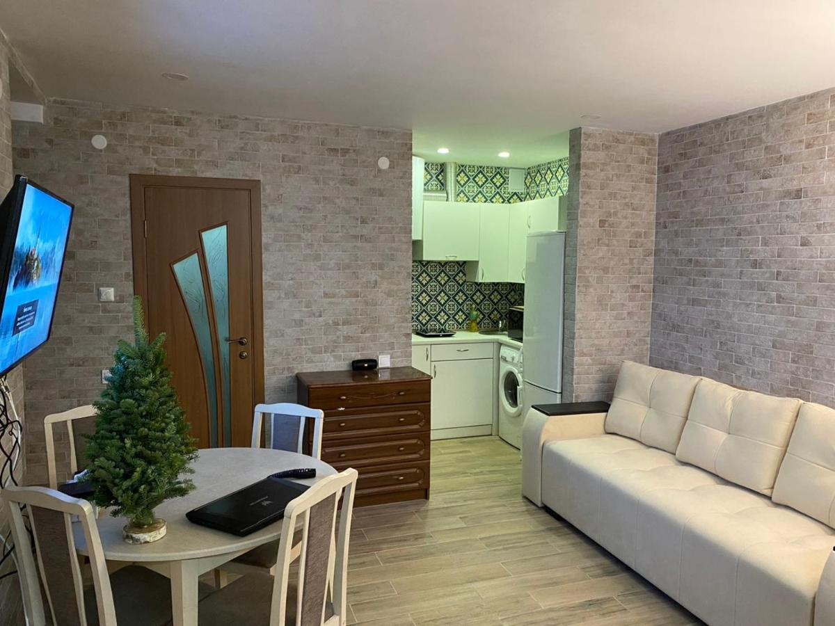Freedom Apartment On Khmelnytsky Str Lviv Bagian luar foto